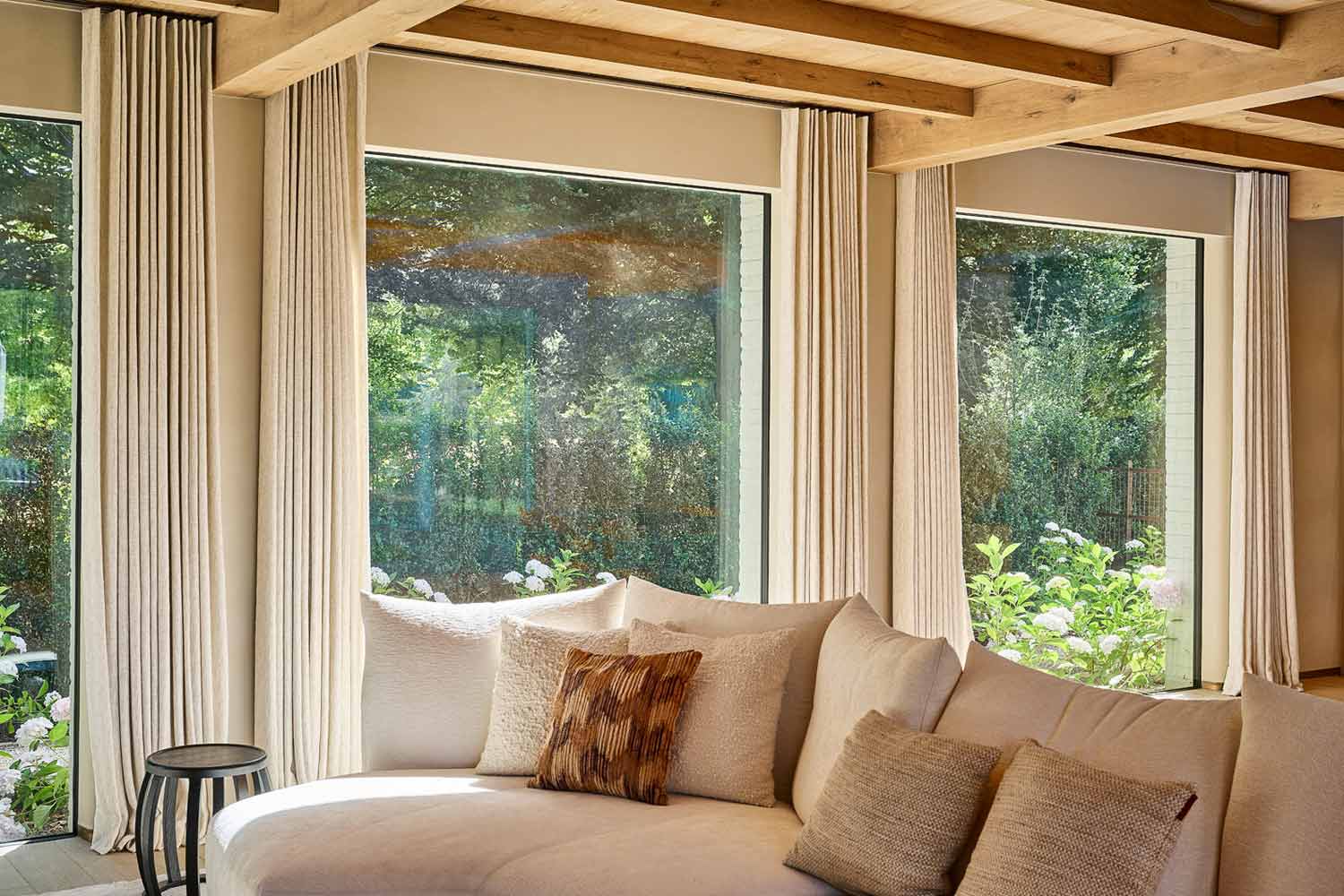 Raamdecoratie villa groene rand brussel tende fleurinck